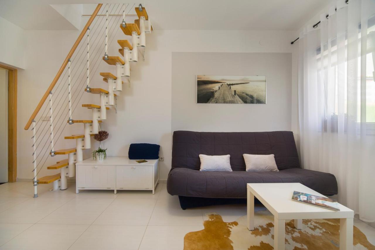Apartment Katy Pula Eksteriør billede