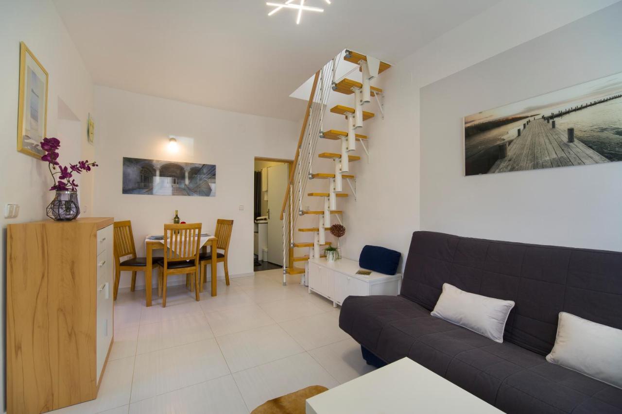 Apartment Katy Pula Eksteriør billede